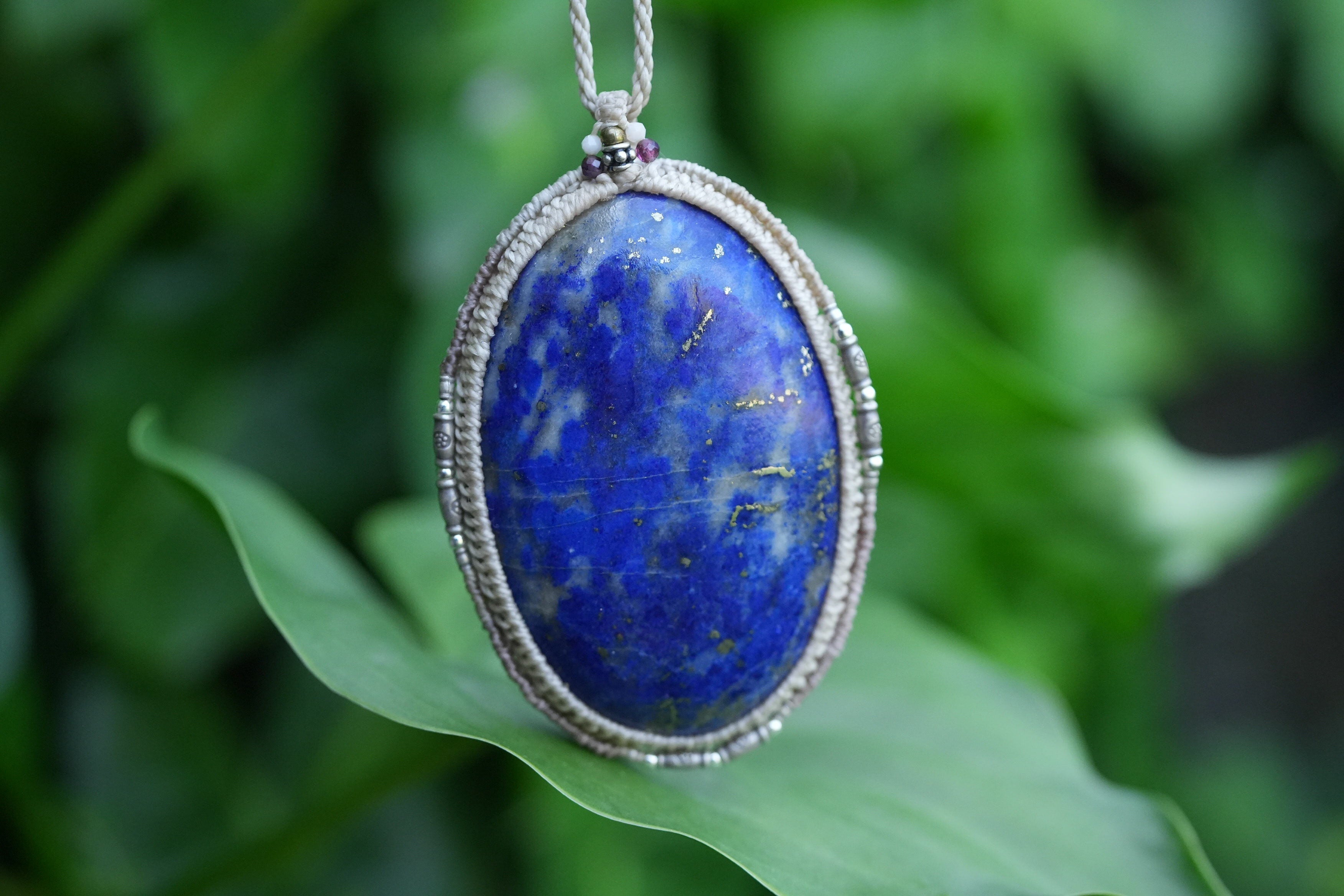 特大☆金のパイライト☆ラピスラズリ マクラメネックレス1672 | Funky