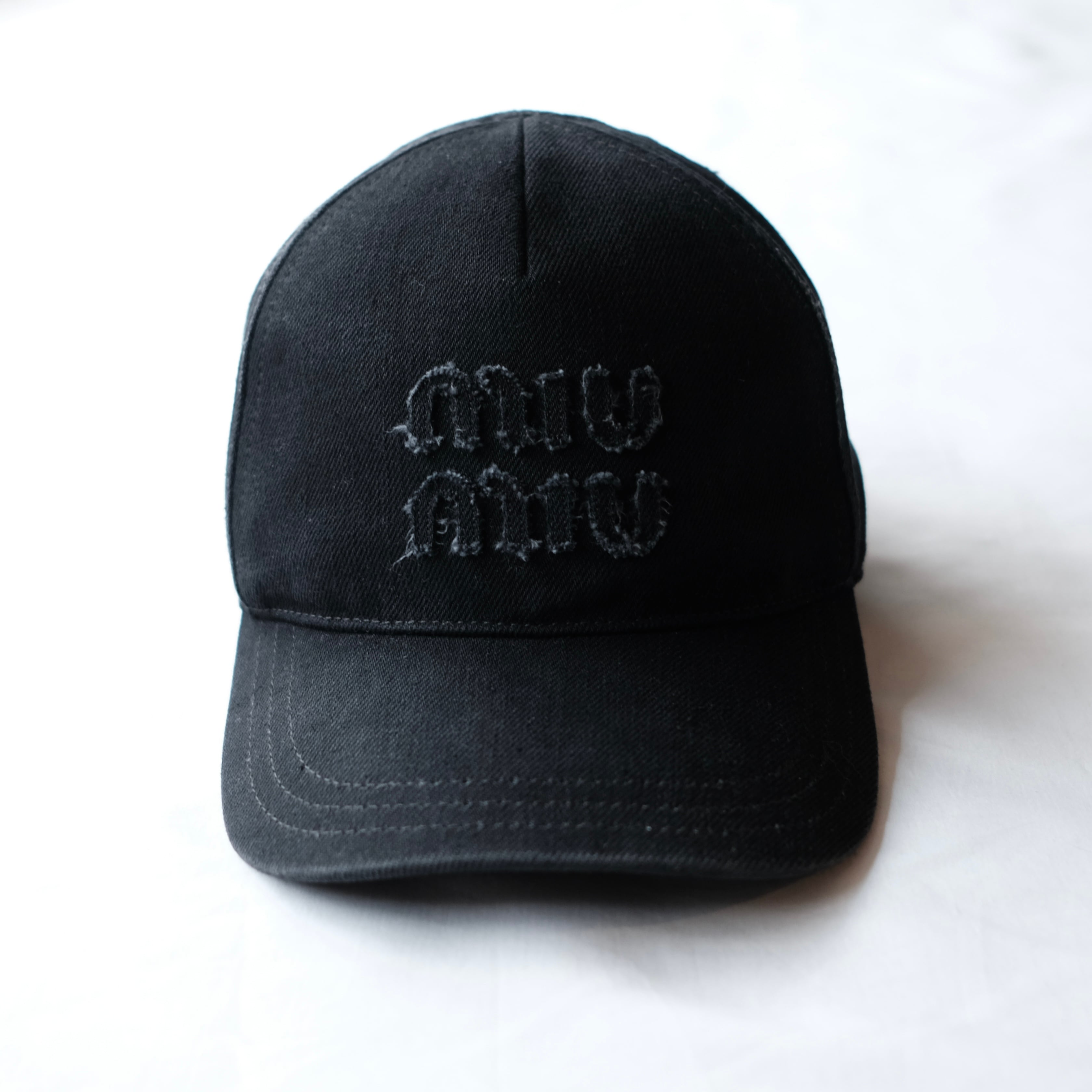 MIU MIU 2024 BLACK DENIM CAP | safarionline MIU MIU 2024 BLACK DENIM CAP | safarionline