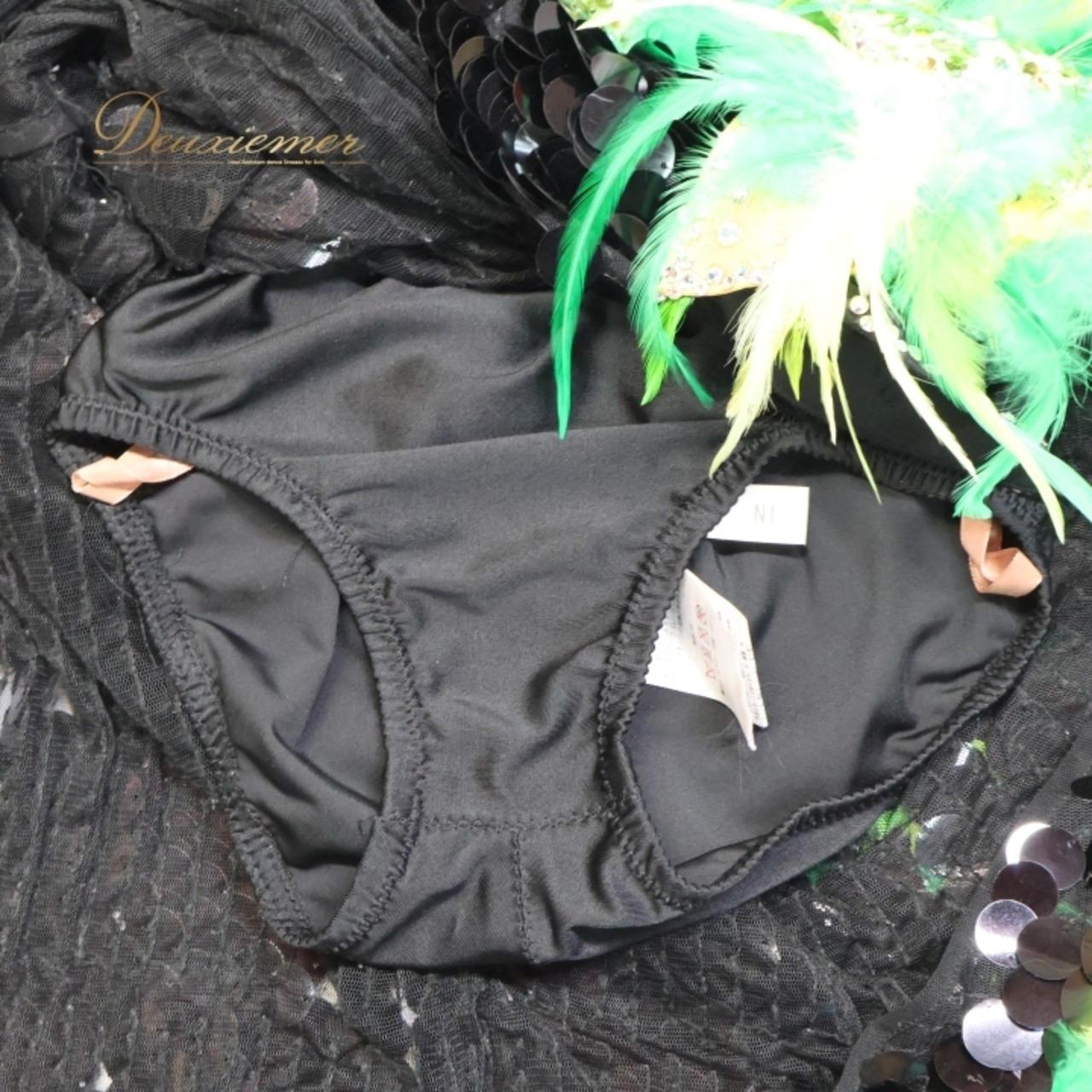 社交ダンス 衣装 タカダンス TAKADANCE ラテン ドレス ワンピース 羽 黒 スパンコール デモ 競技 ダンス パーティ 発表会 ブラック系 グリーン系 ラテンドレス 羽付き 豪華 スパンコール おしゃれ レオタード レッスン コスチューム ダンスイベント ステージ衣装 女性用 コーディネート