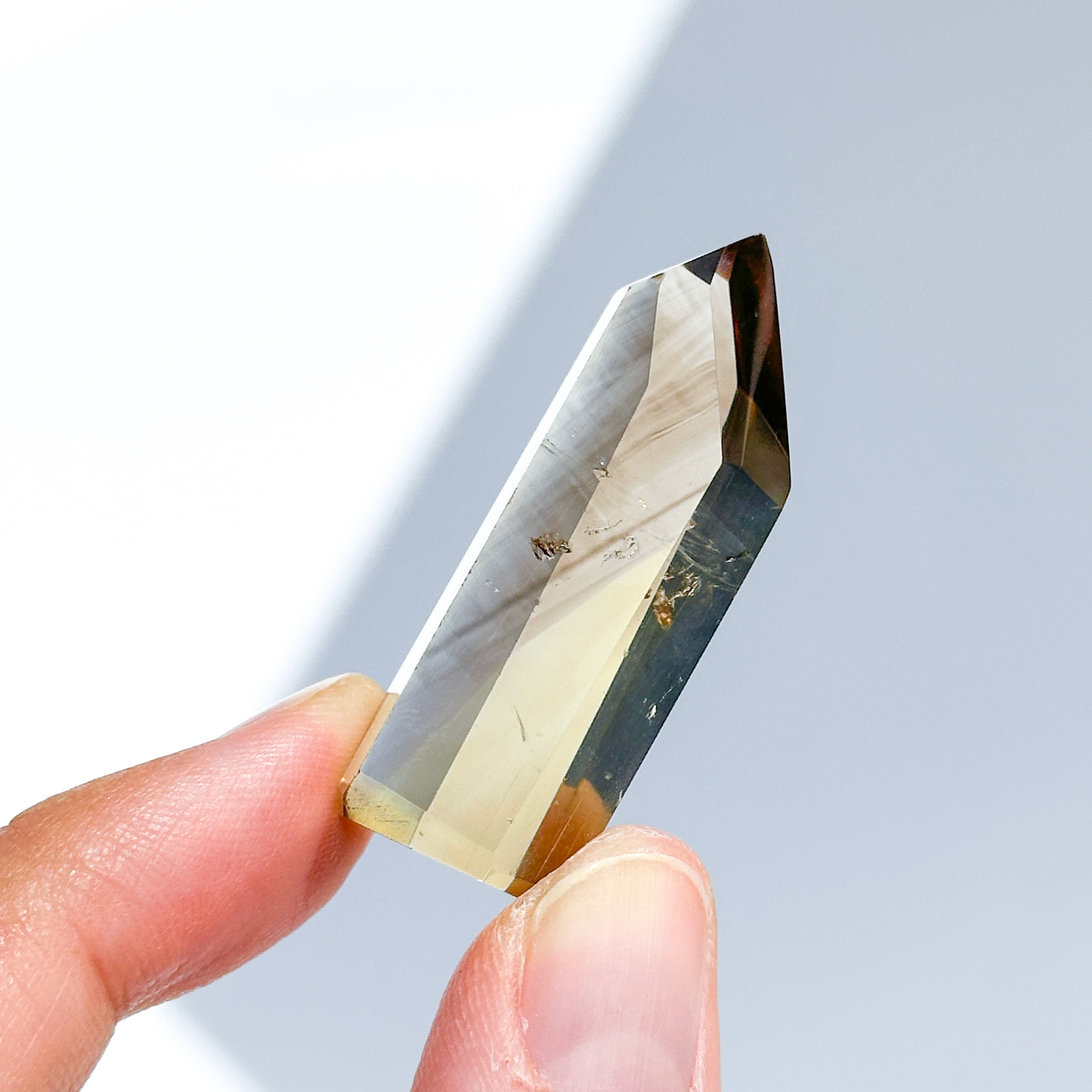 ファントム◎シトリン（黄水晶） タワー 61◇ Citrine ◇ 天然石・鉱物
