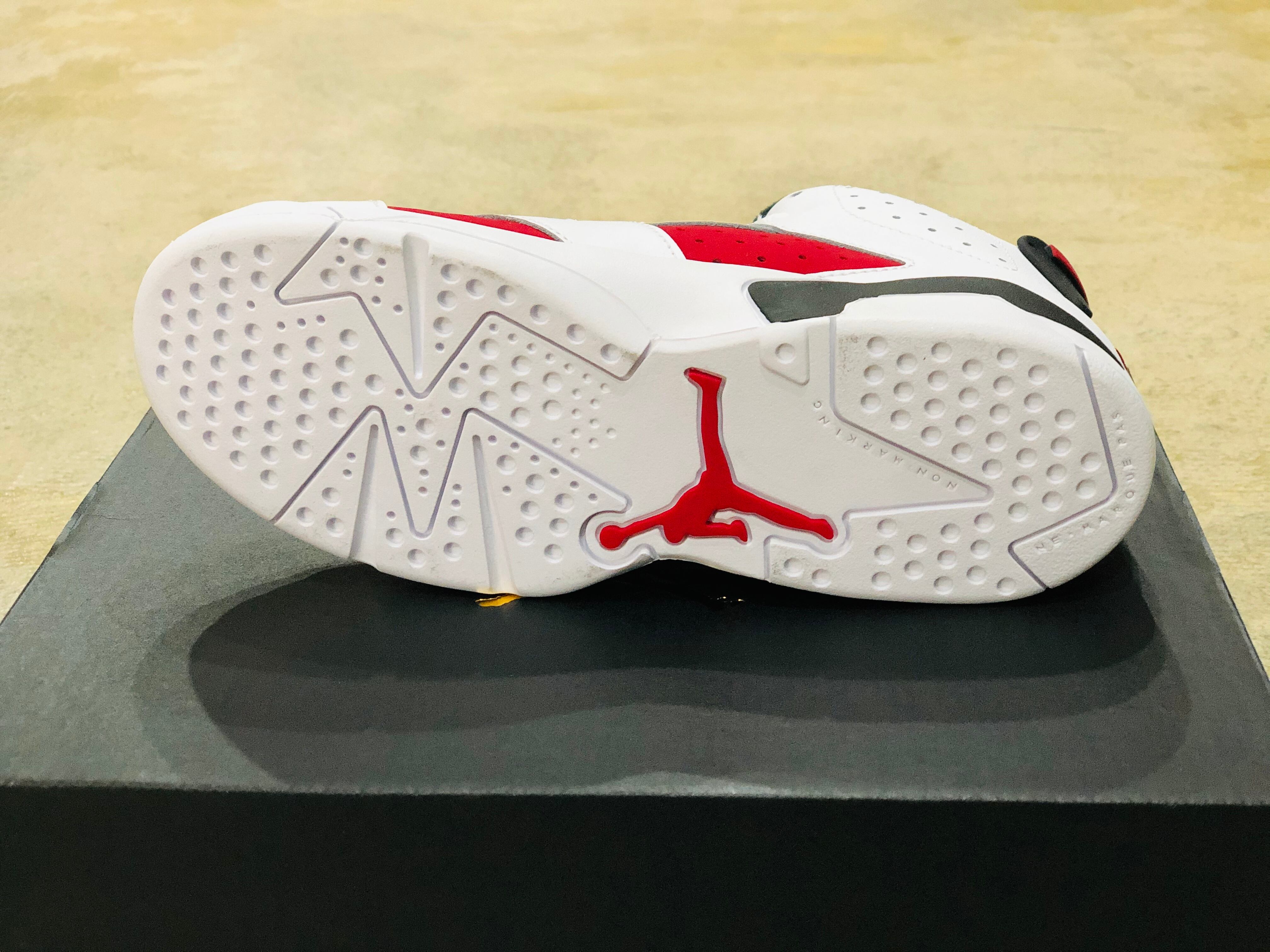 NIKE ナイキ  JORDAN 6 RETRO PS CARMINE ジョーダン レトロ カーマイン　ベビーシューズ　子供靴 384666-106　ホワイト/レッド　11C