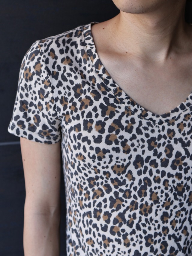 tight fit reopard top
