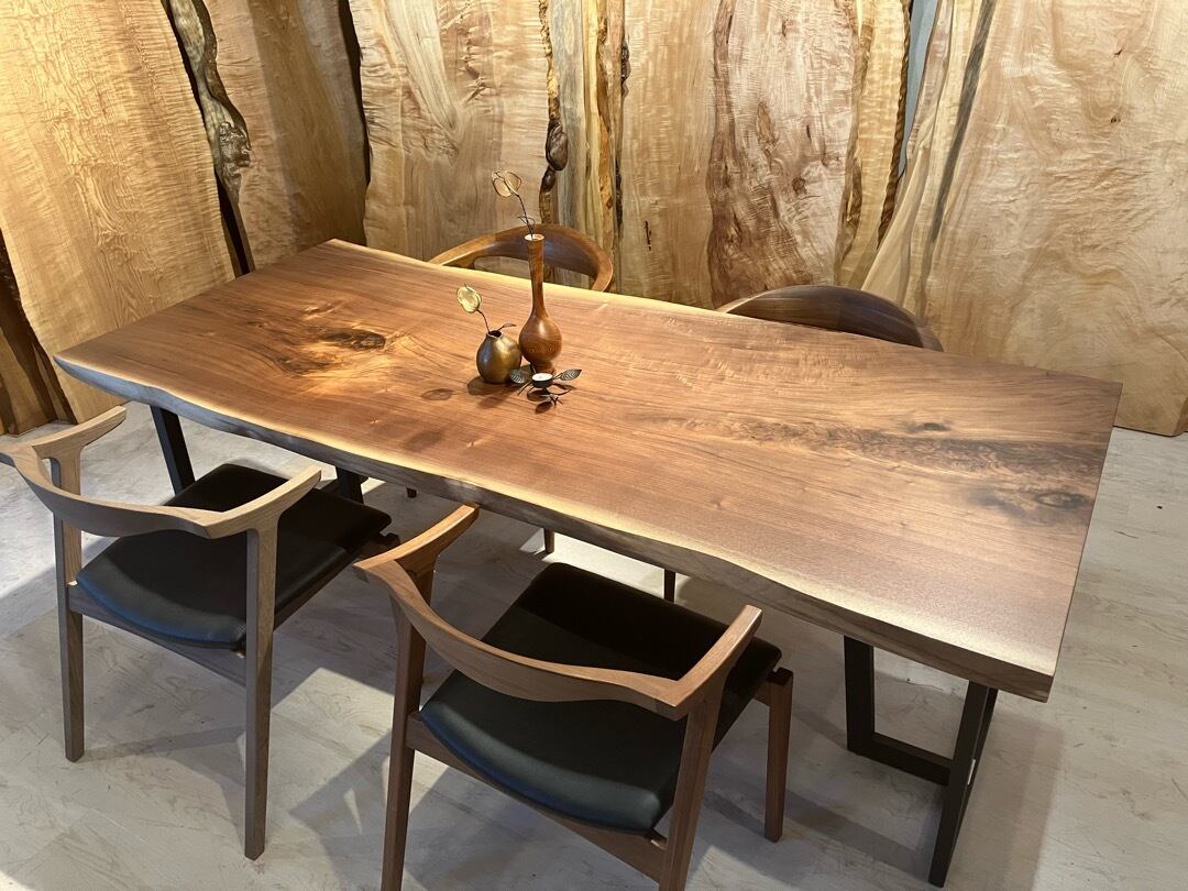 ≪青山店≫ウォールナット 一枚板 2000×950-870×45 242209