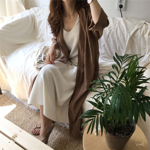 予約 レディース服 長袖 シャツワンピース ロングシャツ 体型カバー ゆったりシルエット 着痩せ効果 抜け感スタイル 大人カジュアル 前開きボタンワンピース 羽織りとしても使える 2WAY 着回し抜群 春 秋 無地 シンプル おしゃれ　 f1001