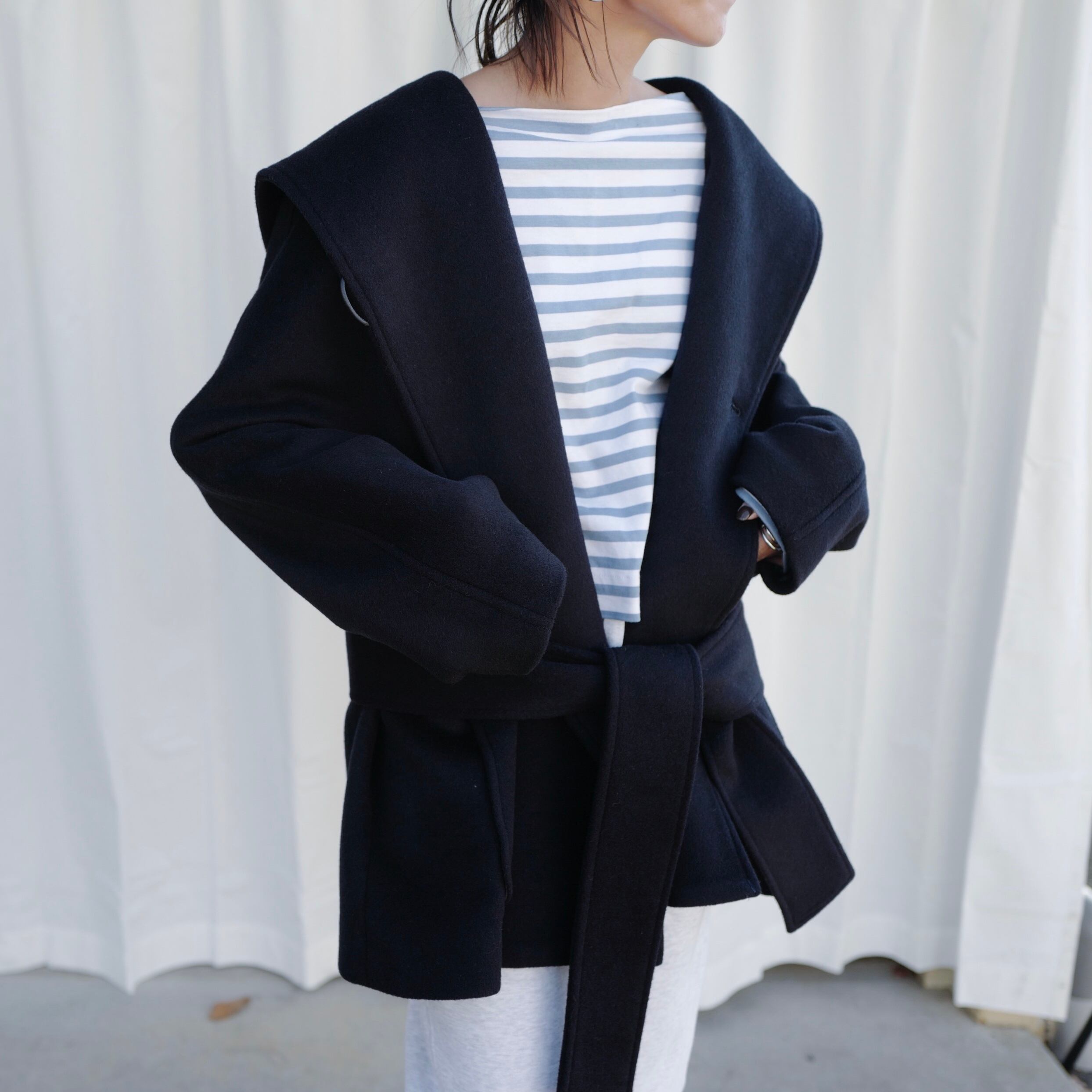 Short Opera Coat Navy | gypsohila