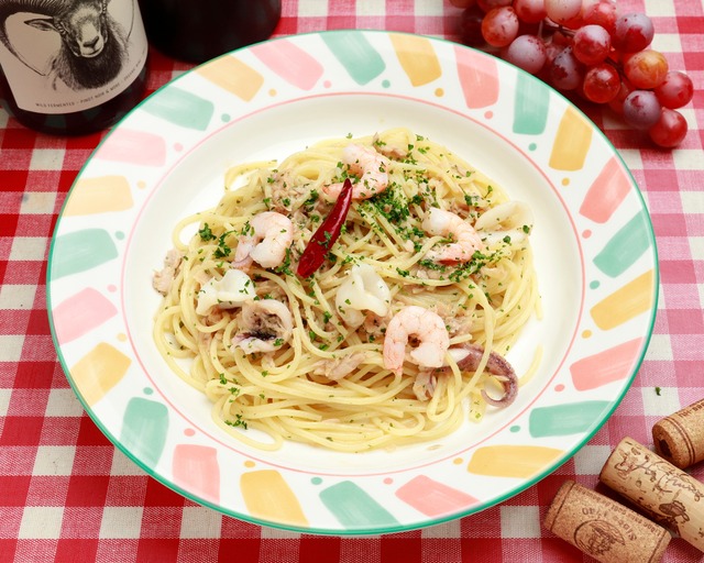 ハーブニンニクを使った『特製ペペロンチーノソース』とパスタのセット　2人前