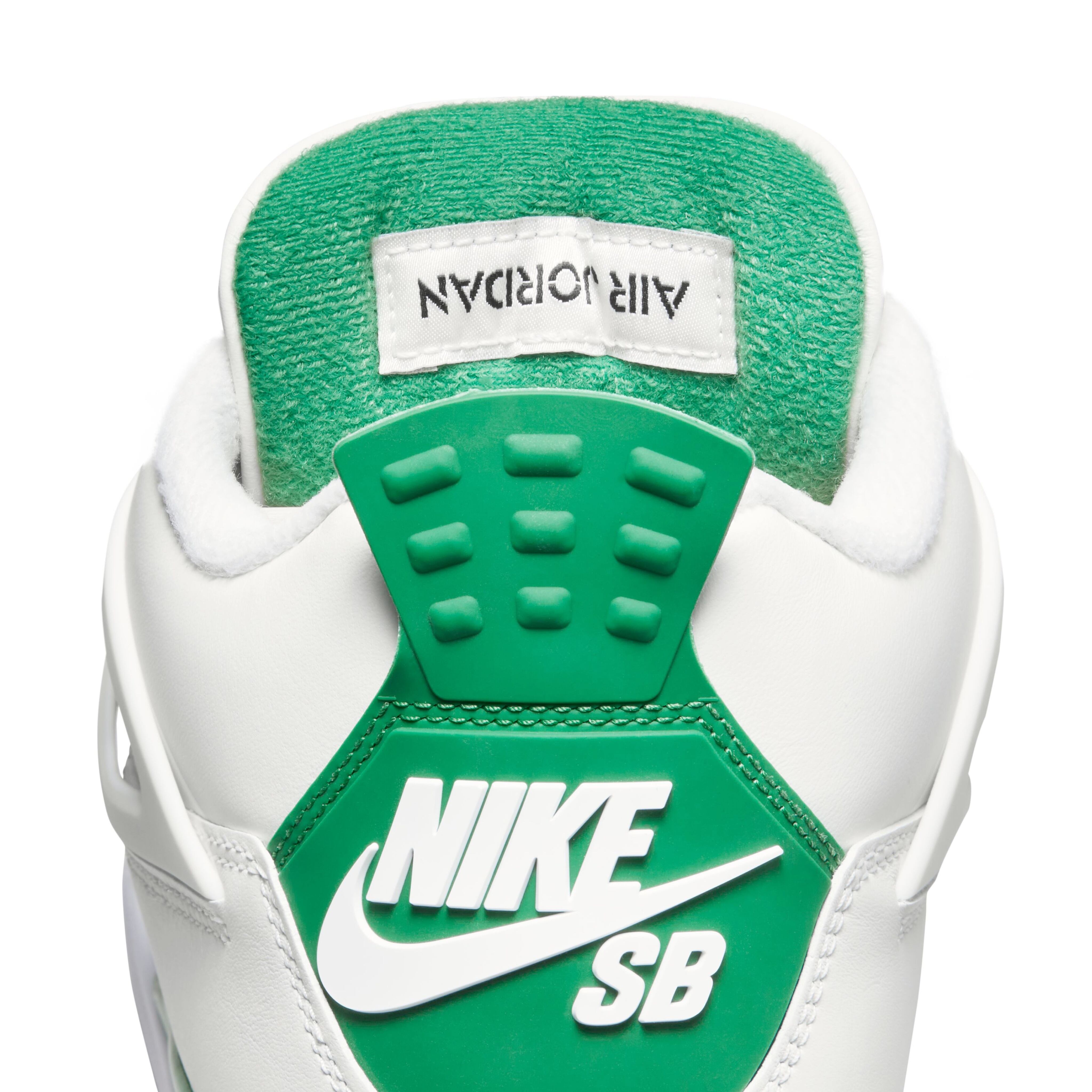 NIKE SB エアジョーダン4 23cm | study.ganpatuniversity.ac.in