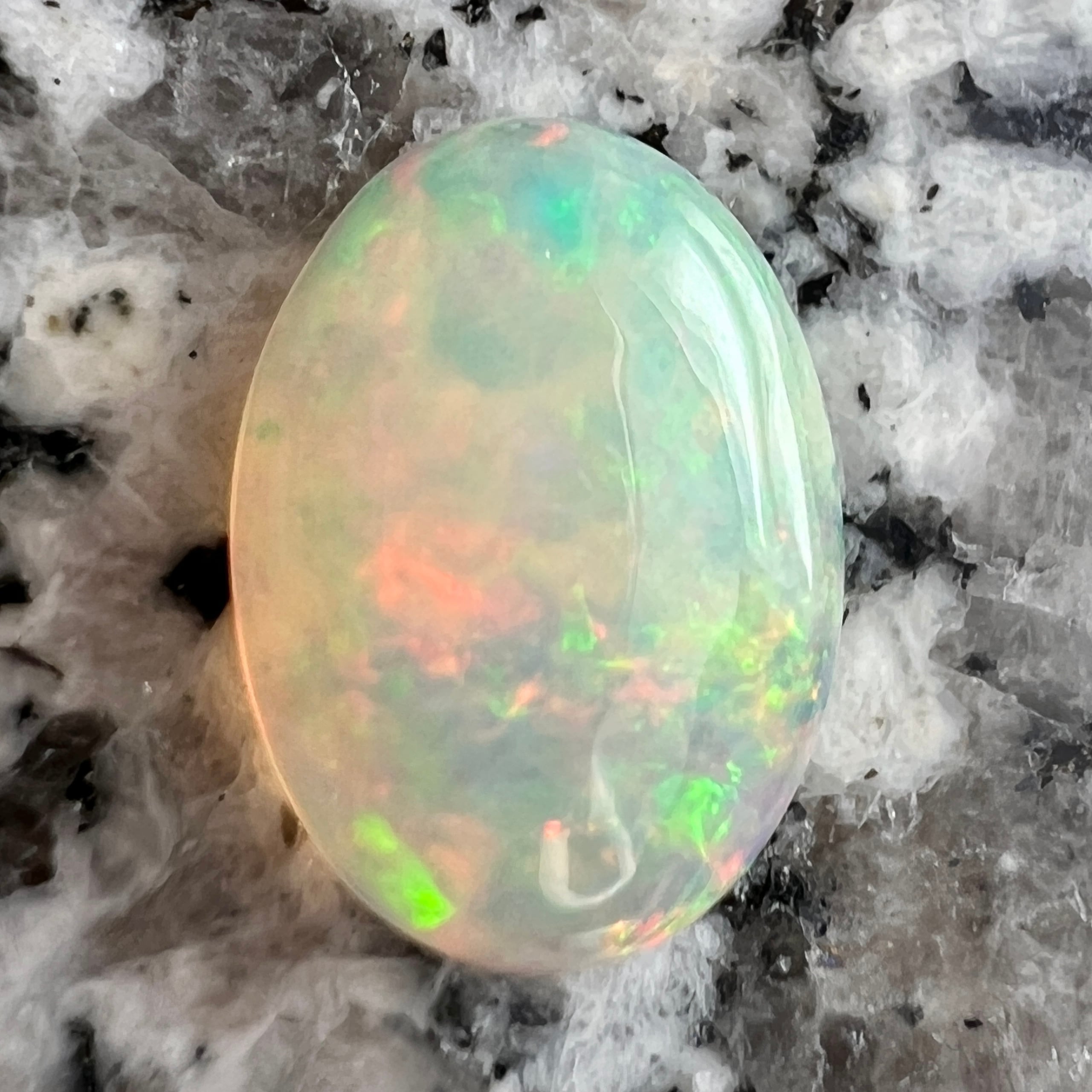 【虹色】天然石エチオピアオパール 遊色 ルース ジュエリー 宝石