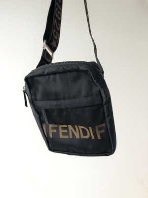 FENDI フェンディ ブランドロゴ ナイロン ミニバッグ ショルダーバッグ ブラック vintage ヴィンテージ オールド tsuydj