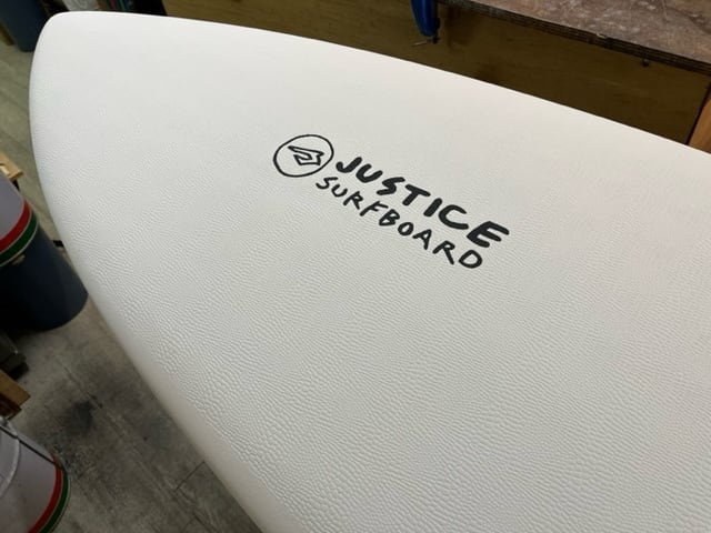 ジャスティス　JUSTICE SURFBOARD　サーフボード　初心者用？