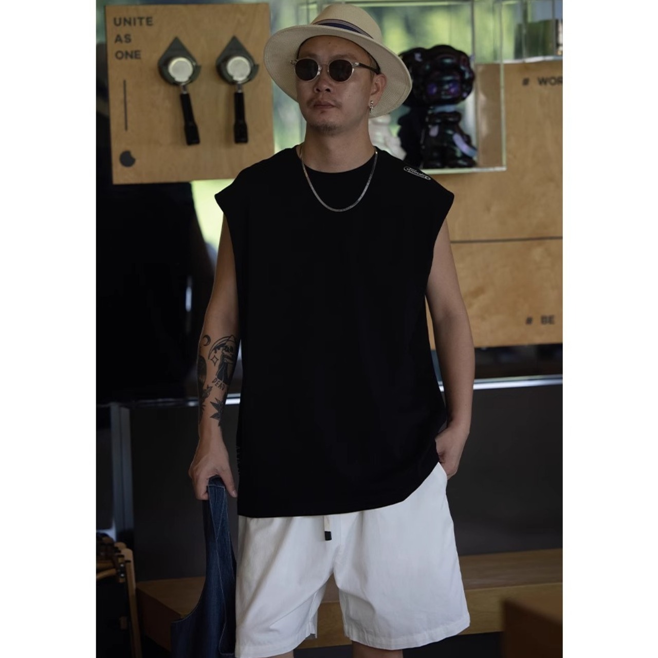 Minimal graphic muscle tank 0941 - 10