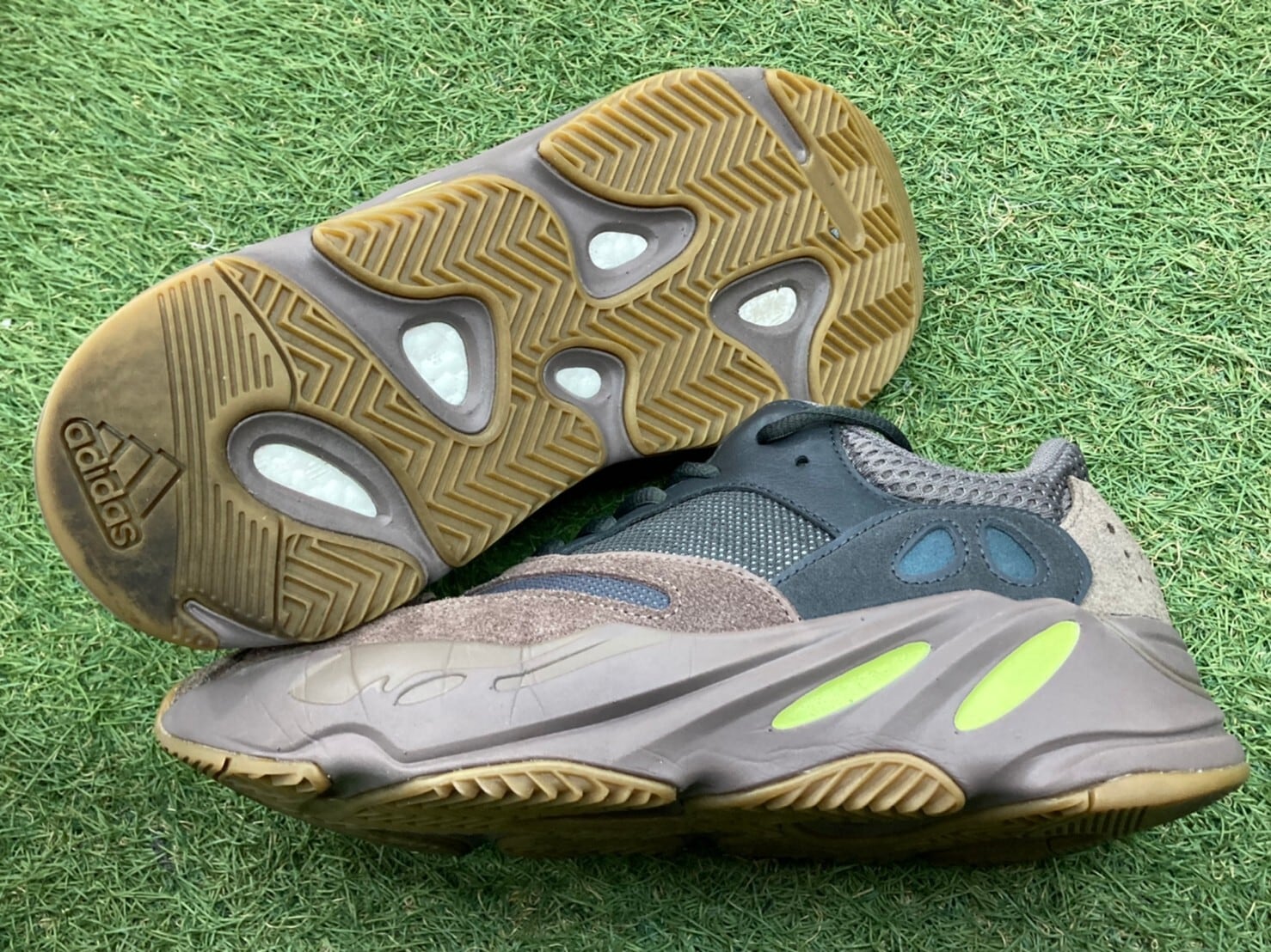 15%OFF MORE SALE adidas YEEZY BOOST 700 MAUVE EE9614 27cm 