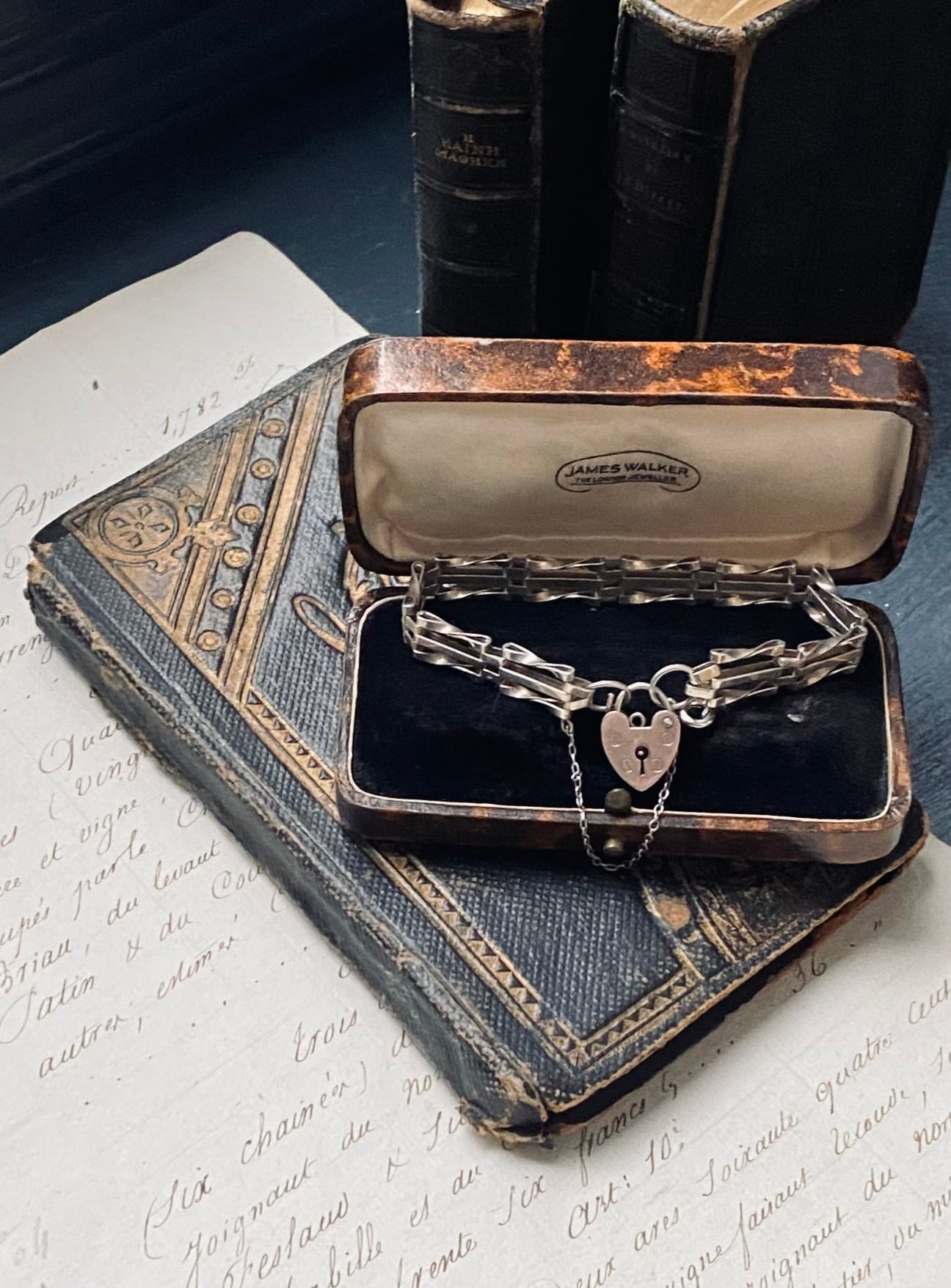 パドロックブレスレット