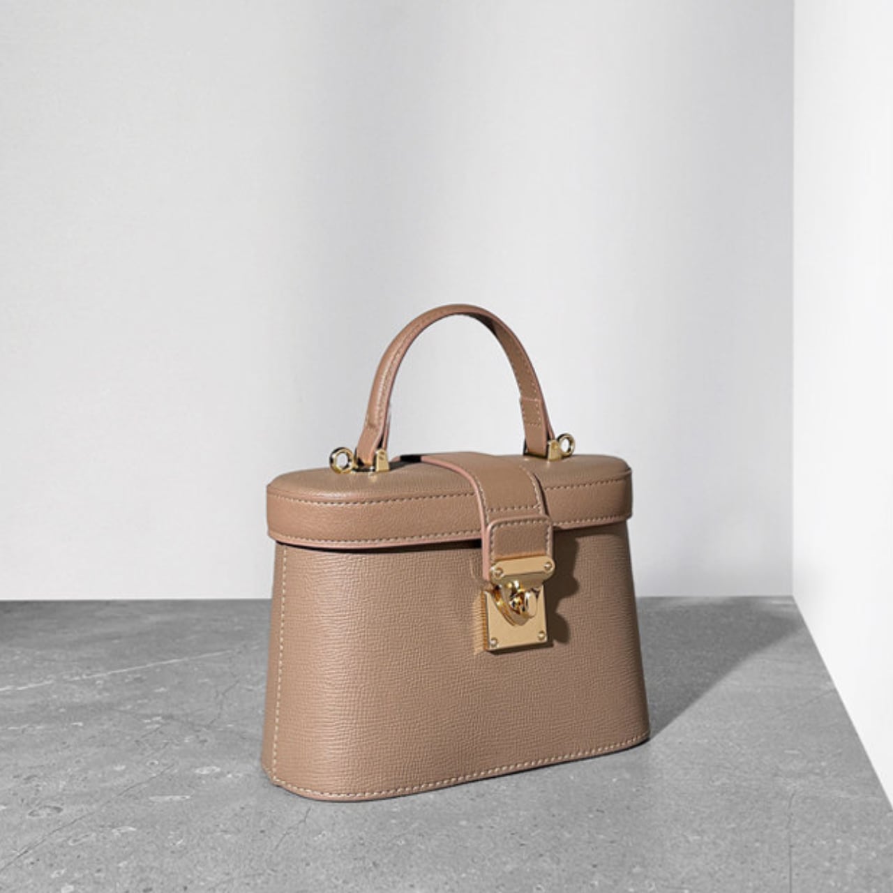 ロックデザイン ミニレザーハンドバッグ 2color BA28