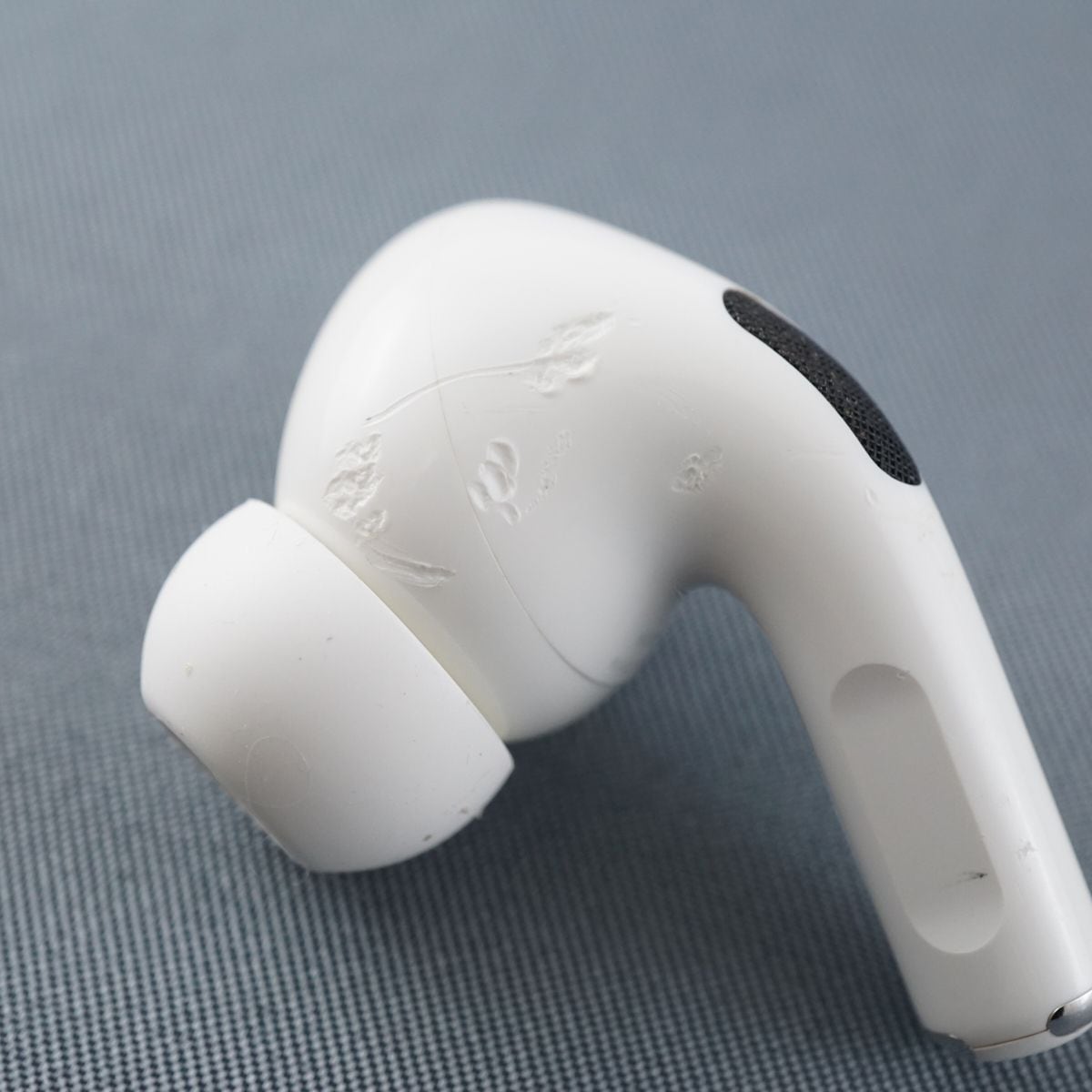 Apple AirPods Pro エアーポッズ プロ 左イヤホンのみ USED品 第一世代 ... Apple純正 AirPods Pro 第2世代イヤホン本体 片耳 右 (R)①