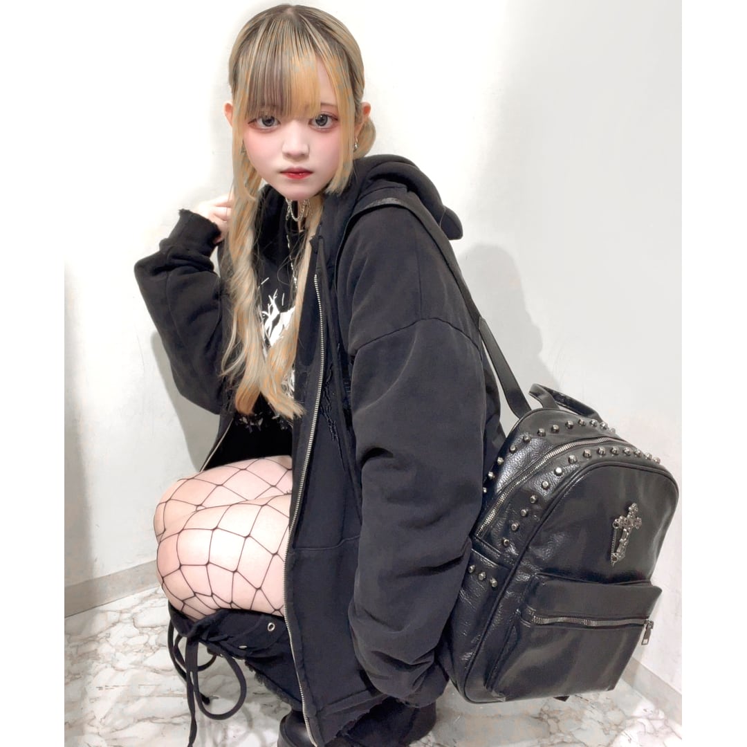 5/7 完売→再入荷！】新作☆クロススタッズレザーリュック