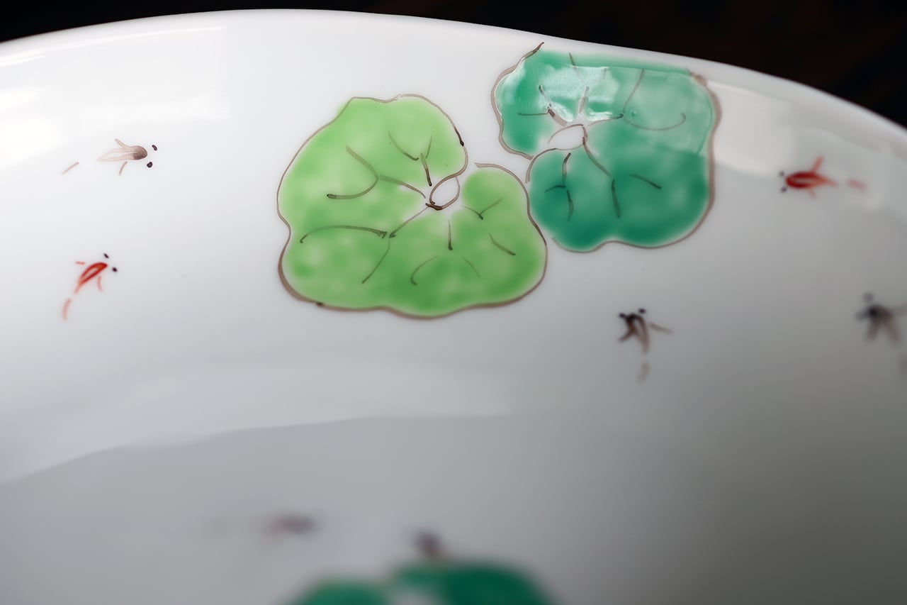 うつわ藍水 ｜ 盛鉢（約20㎝） メダカ ｜ 波佐見焼 | にっこう生活館