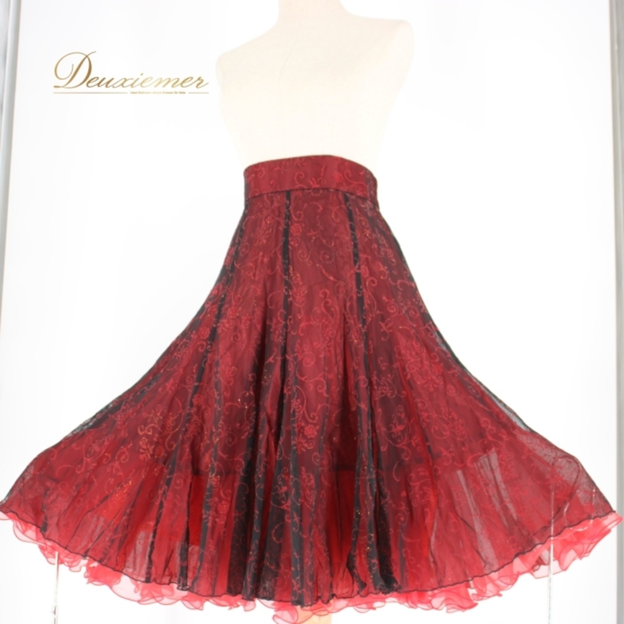 社交ダンス 衣装 スタンダード スカート レッスンウェア オールシーズン ブラック系 レッド系 U:NA ユーナ 赤 黒 派手 レース 花柄 上品 フェミニン シルエット 結婚式 パーティー おしゃれ お出かけ ふんわり 二重スカート ドレス 女性用 伸縮性 着回し コスチューム 華やか 上品デザイン ダンス用