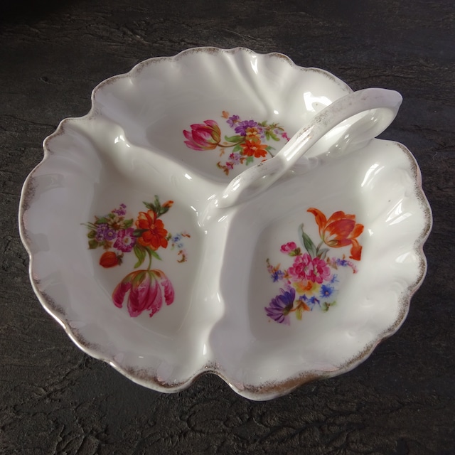 Plat serviteur mendiant en porcelaine décor《TULIPE》