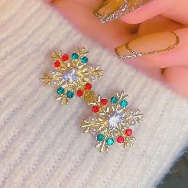 HDP2541 - Festive Flurry Stud