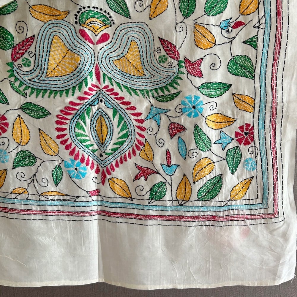 カンタ刺繍 ノクシカタ シルクストール ボタニカル | アジアの手 カンタ刺繍 ノクシカタ シルクストール ボタニカル | アジアの手