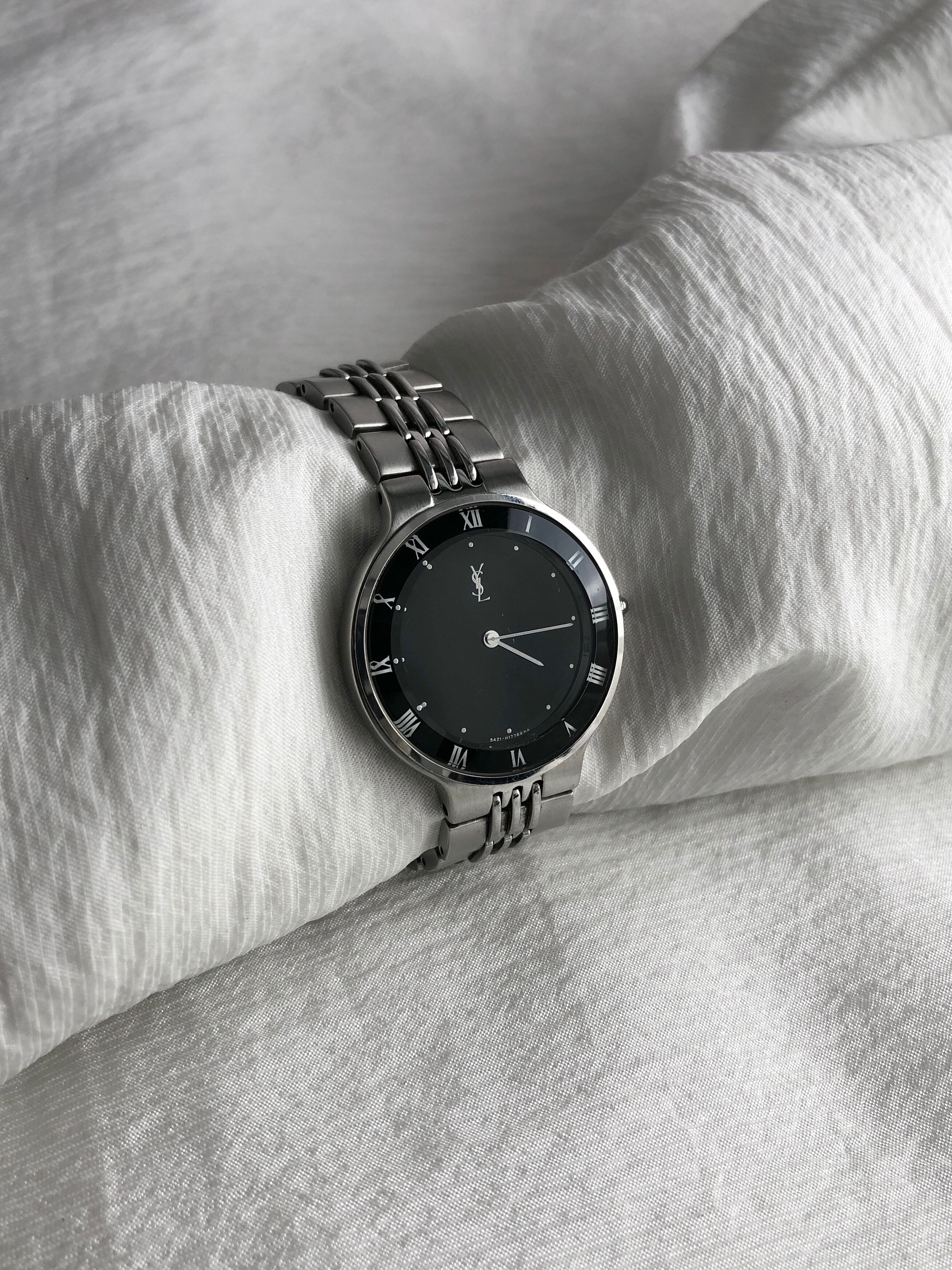 Yves Saint Laurent | VintageShop solo