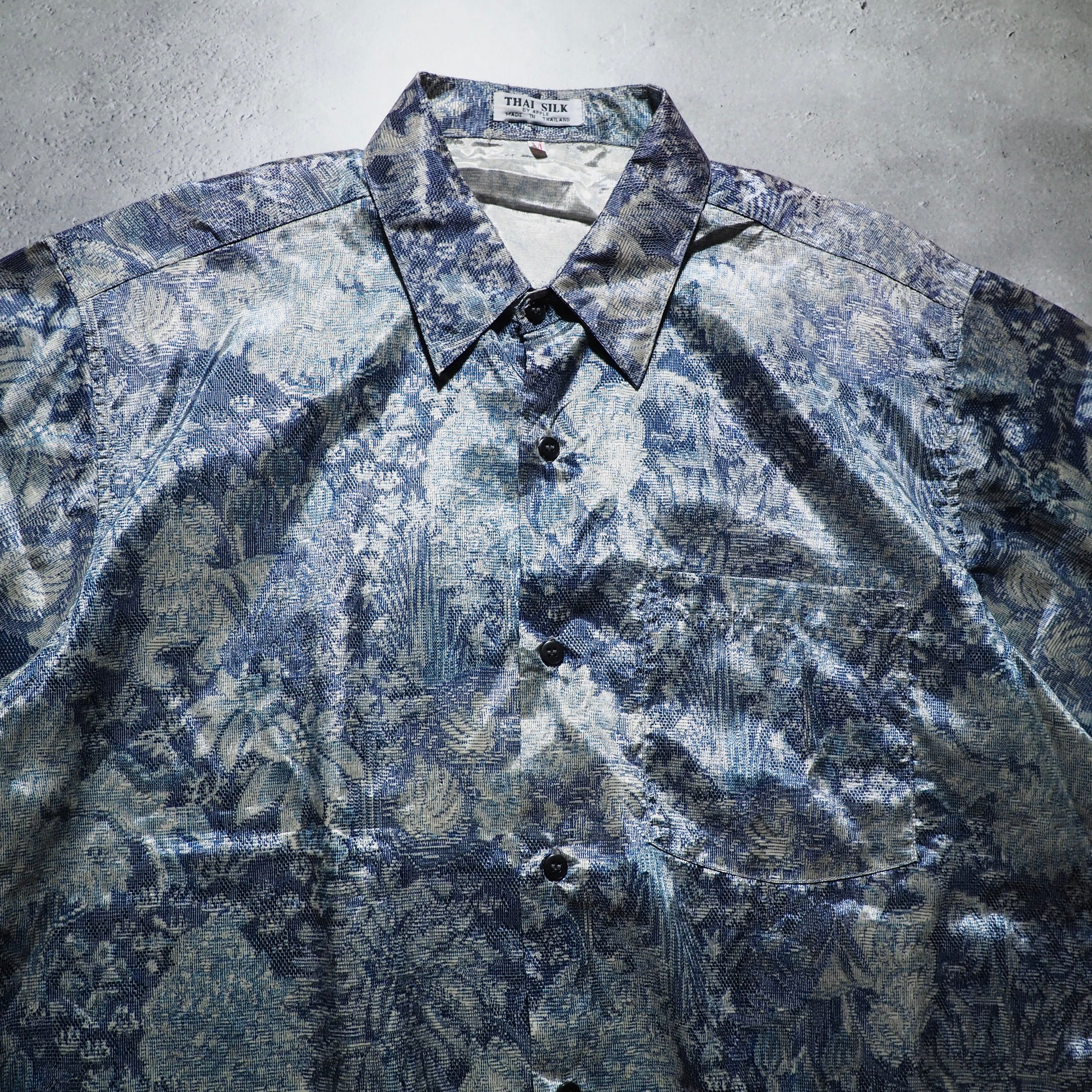1990s ” Thai silk ” Cold contemporary art pattern Design vintage SS drape shirt