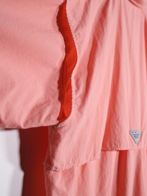 "Columbia" pink PFG fishing design s/s shirt