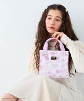 PAUL&JOE ACCESSOIRES × HELLO KITTY : LUNCH TOTE PJKT-B004
