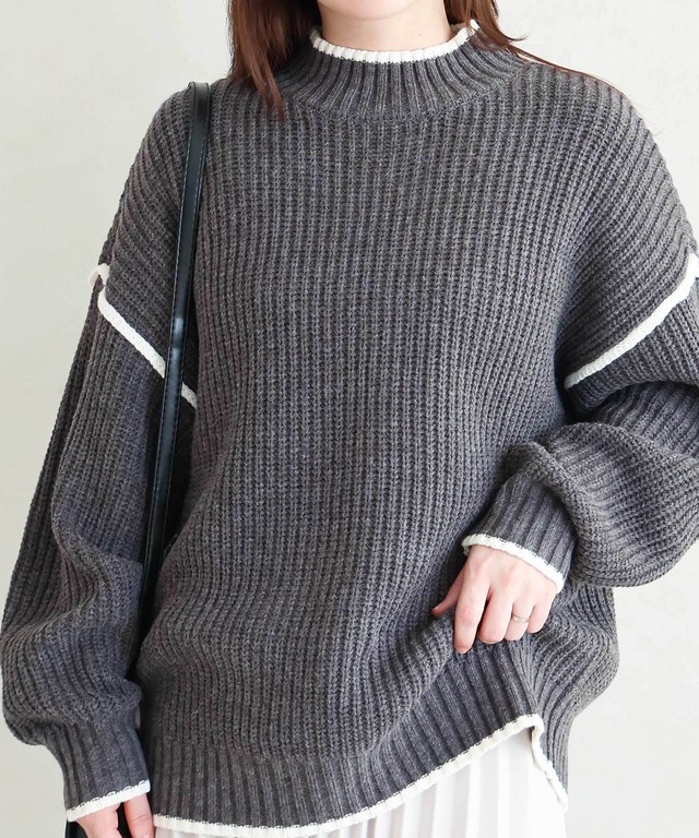 バイカラーモックネックニット