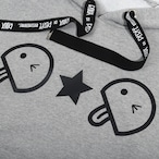 ロゴ紐ベーマークパーカー