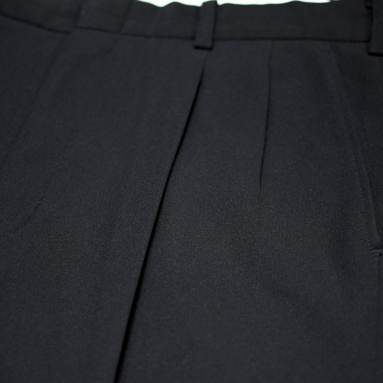 black 2tuck slacks
