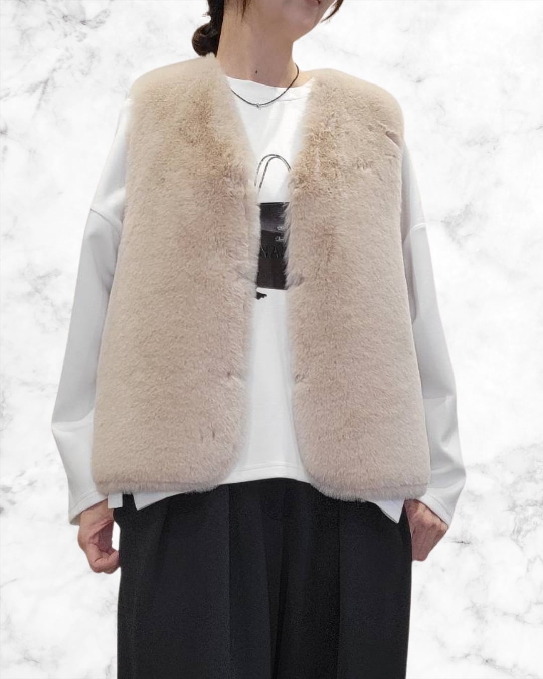 裏ムートンファーベスト H224312 ヘレンチア ベージュ