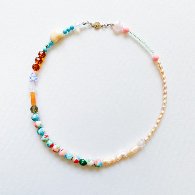 淡水パールとビーズのネックレス