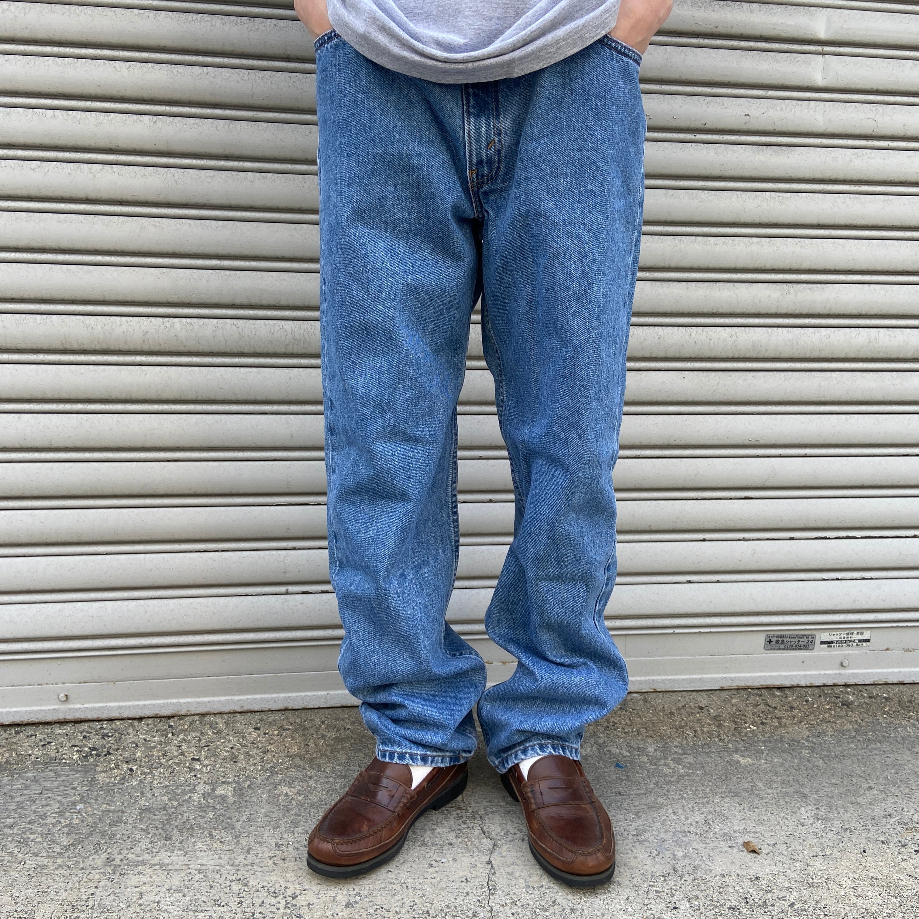 【新品】Levis ジンズ　通年　ストレート　クール