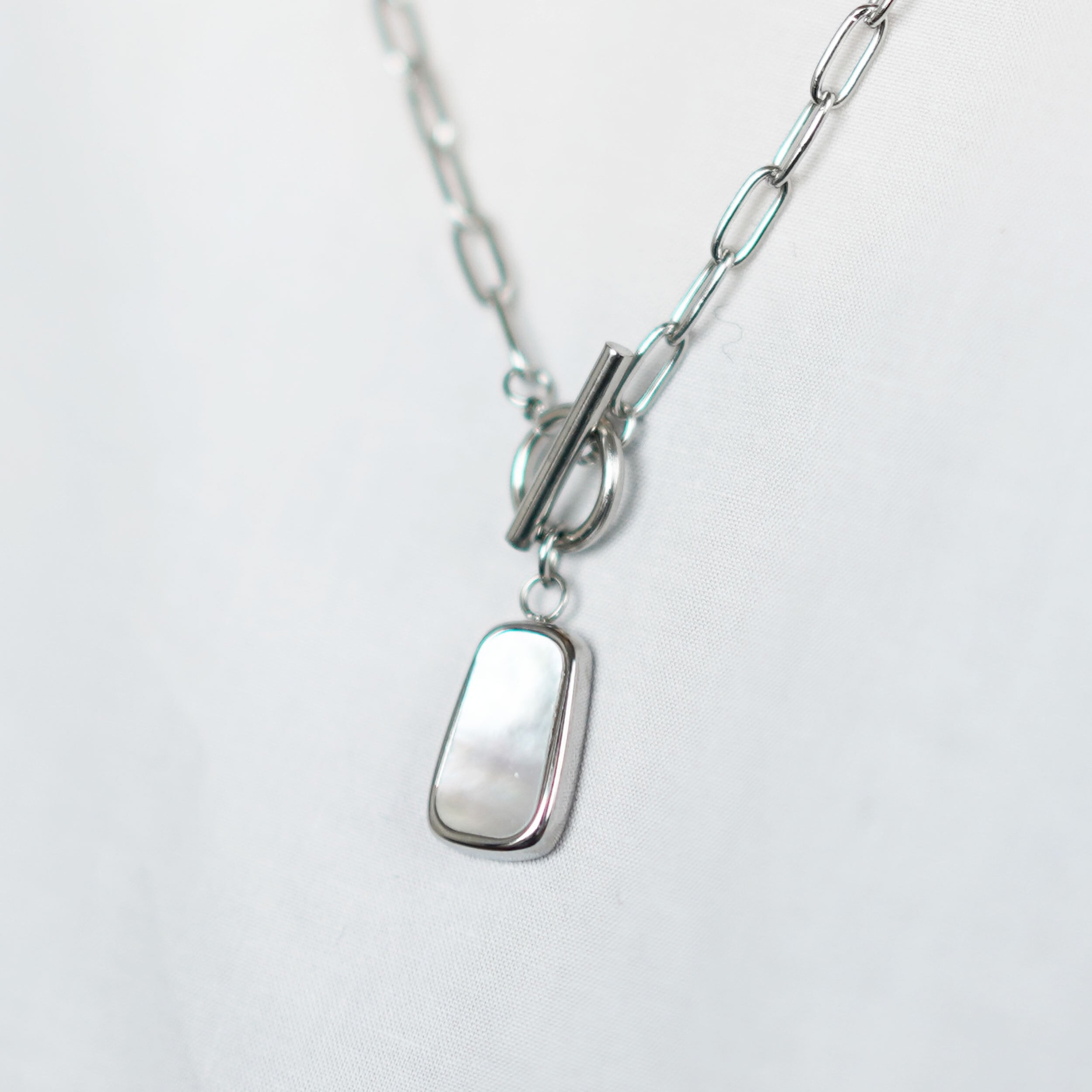 ホワイトシェルチャーム・ネックレス | jojono