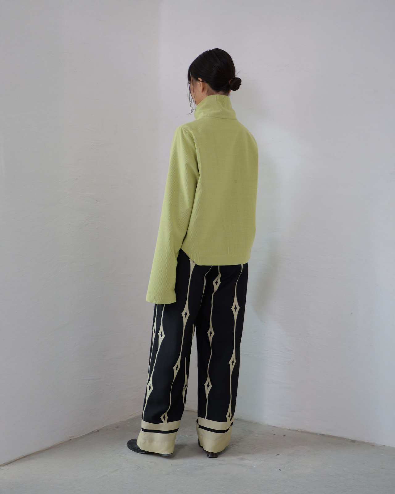 itochi - Wool Cashmere Corduroy Half-Zip Pullover ：Lime｜ウールカシミヤコール天／ハーフジッププルオーバー