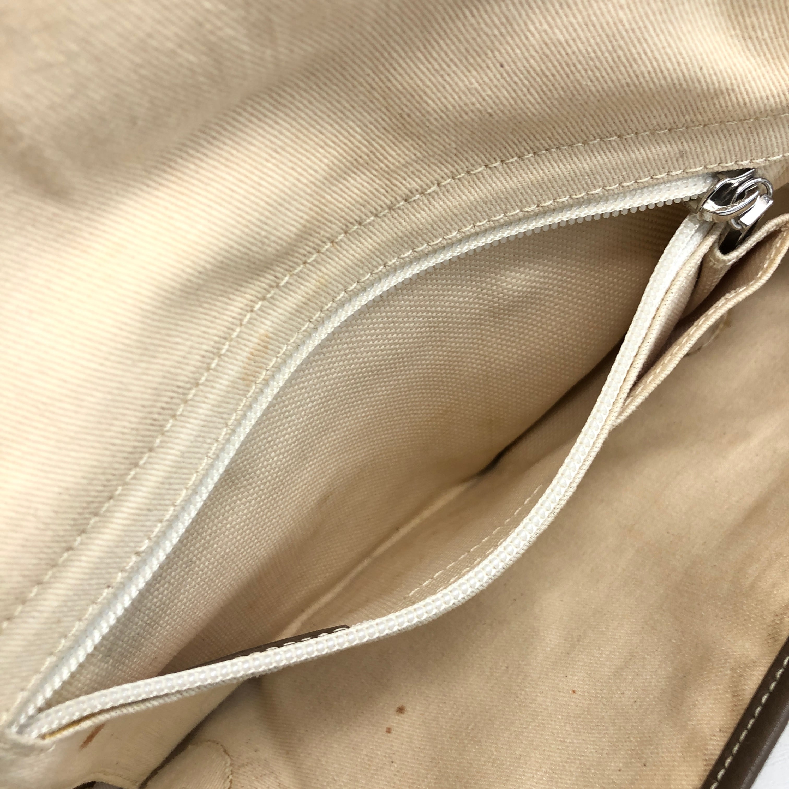 ★LOEWE ロエベ   ショルダーバッグ ベージュ アナグラム キャンバス ワンショルダーバッグ u8w446 LOEWE ロエベ ショルダーバッグ ベージュ アナグラム キャンバス ワン