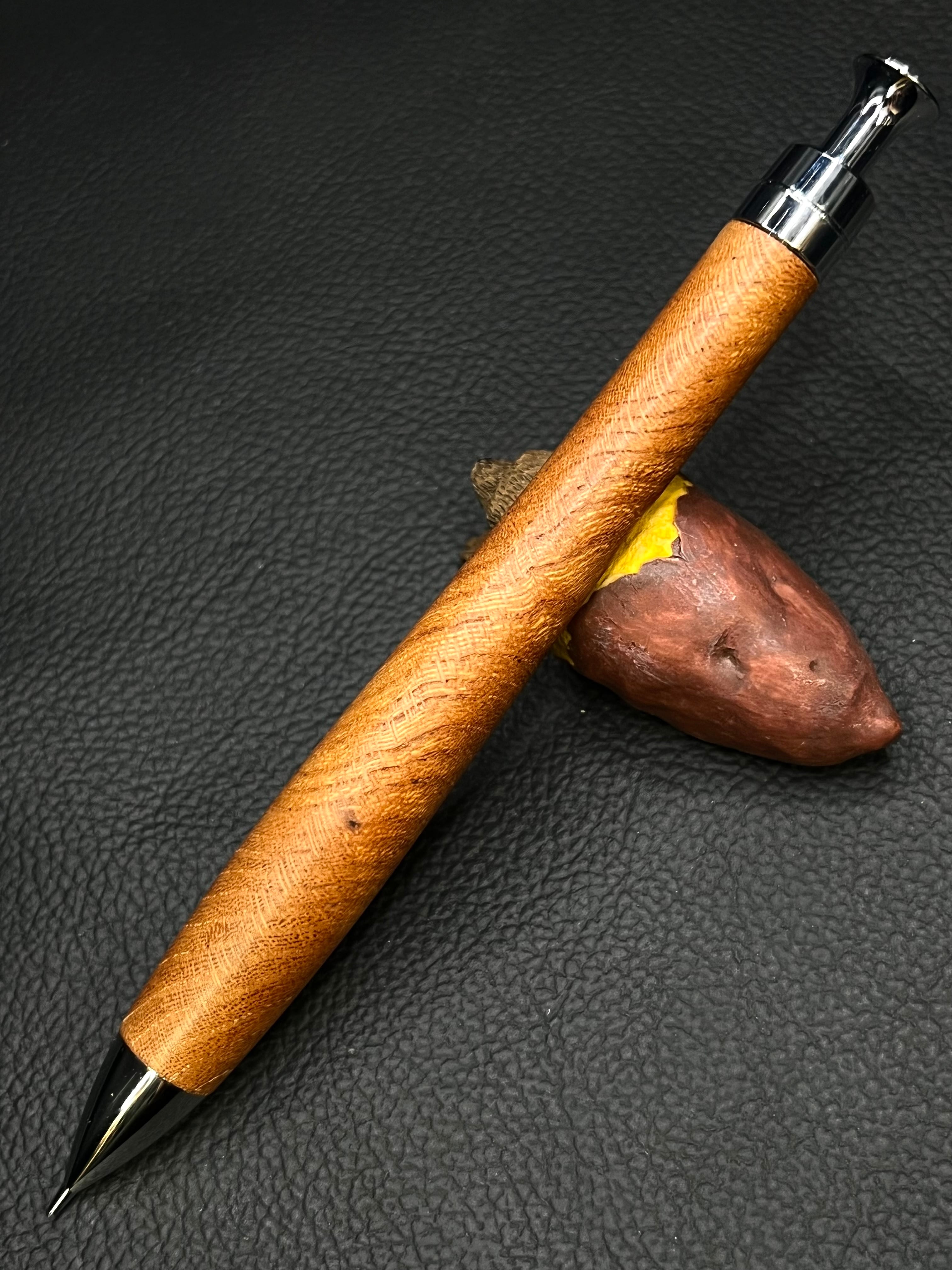 45｜ケヤキ 特上杢 | こぶた工房