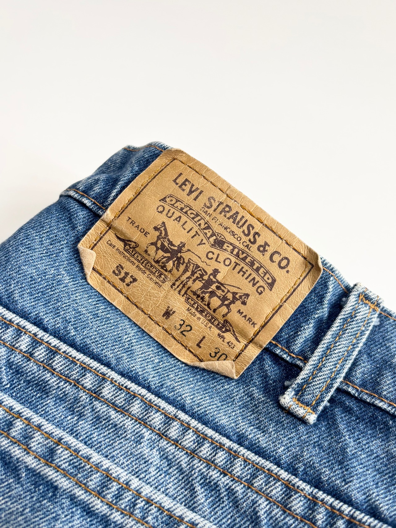 90s Levi’s 517 BOOT CUT DENIM MADE IN USA Size W32L30