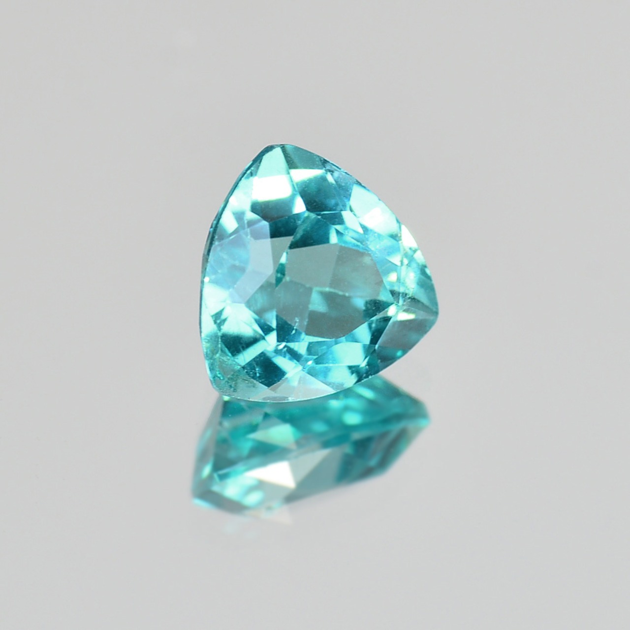 ソ付 アパタイト 0.812ct ルース トリリアント パライバ カラー