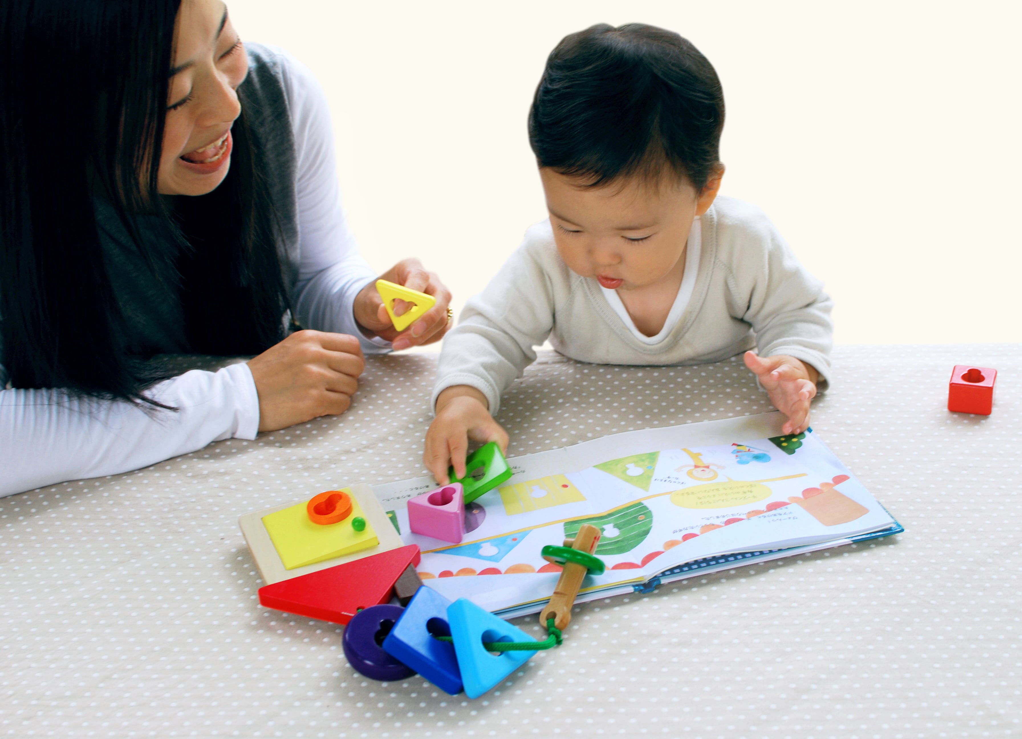 チーズくんとふしぎなかぎ｜学べる絵本「えほんトイっしょ」｜エド