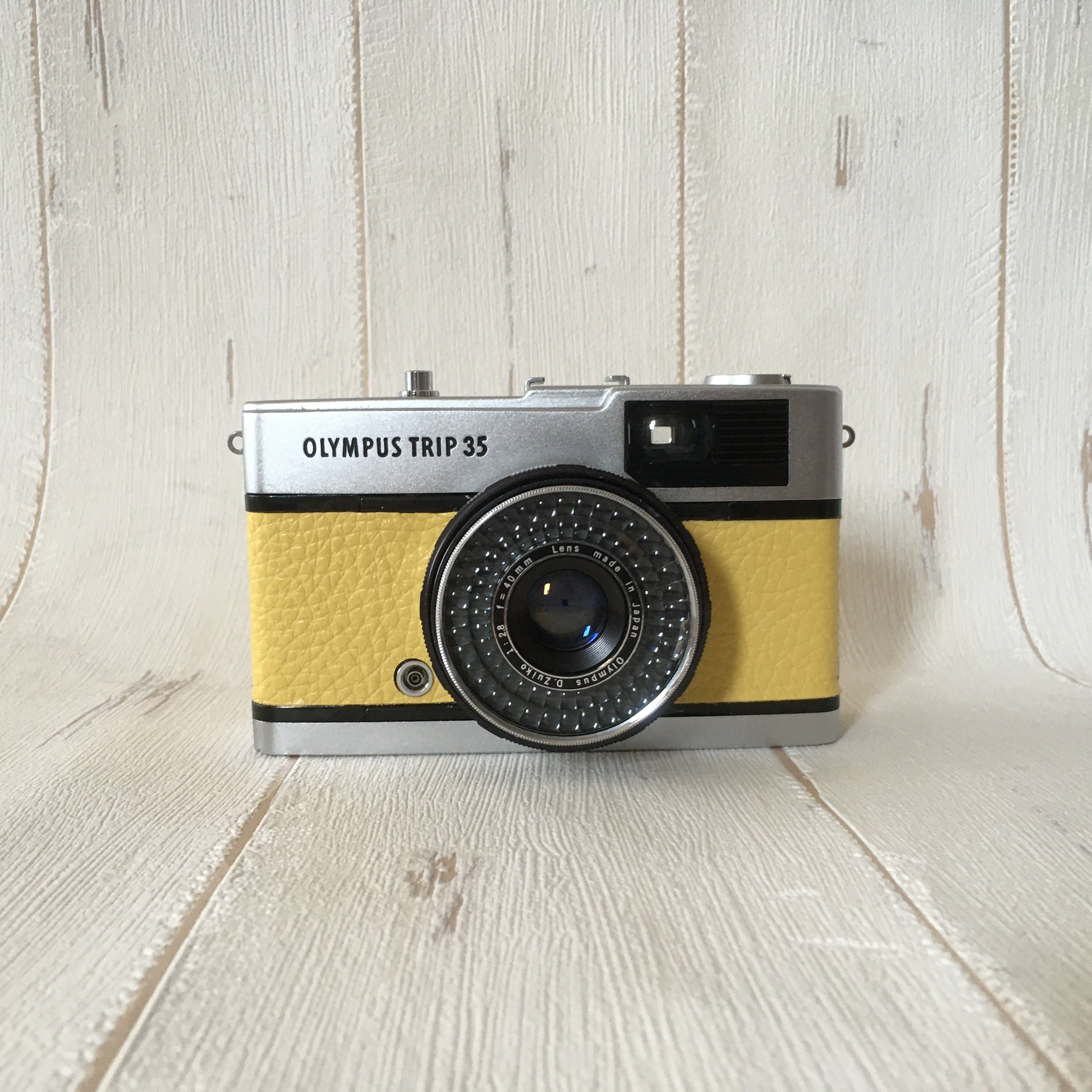 Olympus TRIP 35  <レモンイエロー>