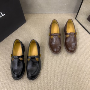 round toe thick sole heel with belt buckle