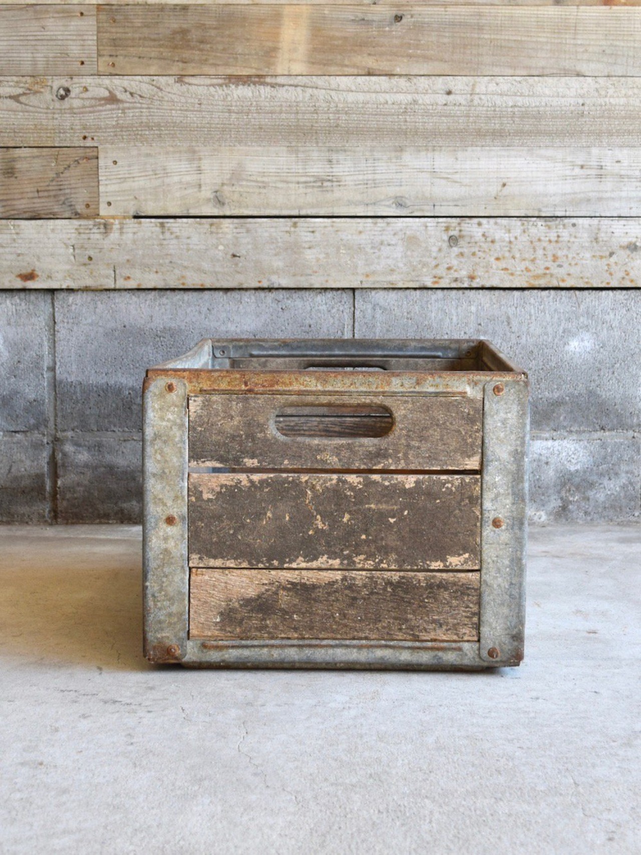 Wood milk clate [013]