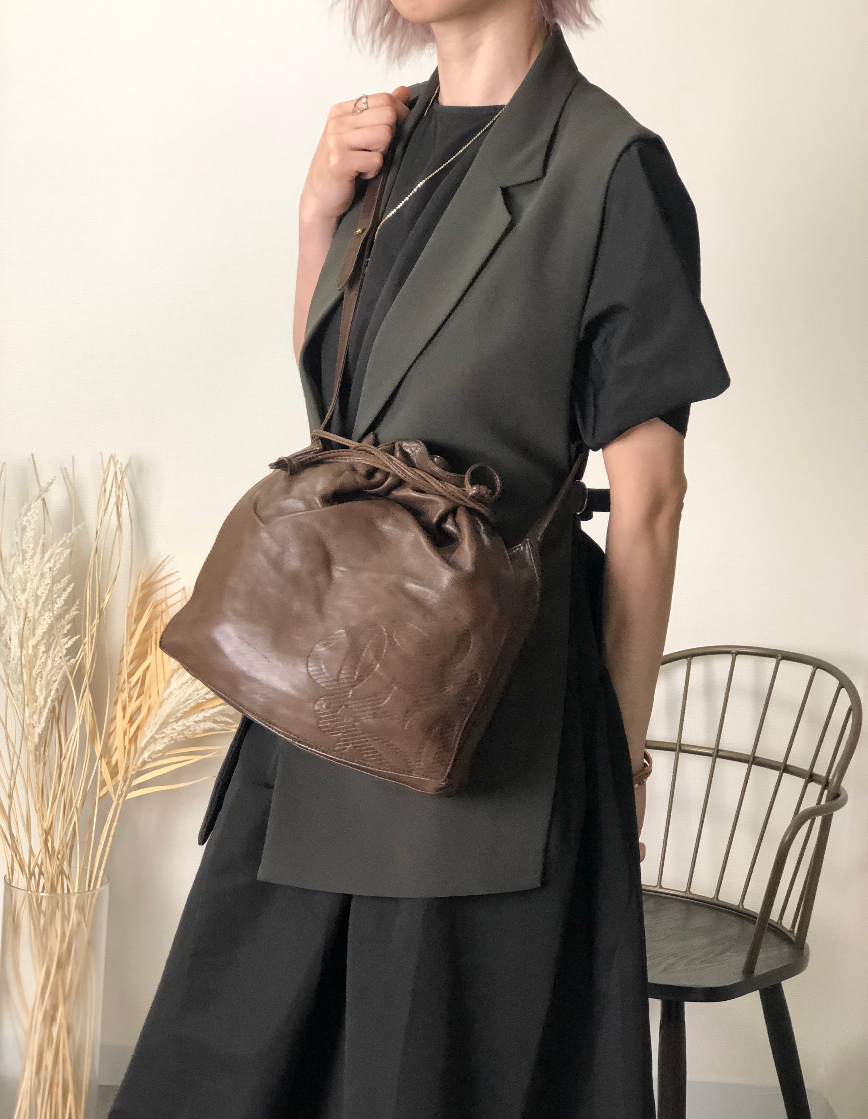 LOEWE ロエベ ショルダーバッグ ブラウン アナグラム ナッパレザー 巾着 vintage ヴィンテージ オールド kki5m4