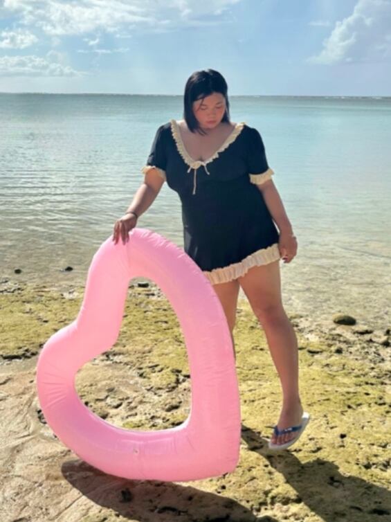 クラシカルな美シルエットをメイク バイカラーフロントリボンフリル 
