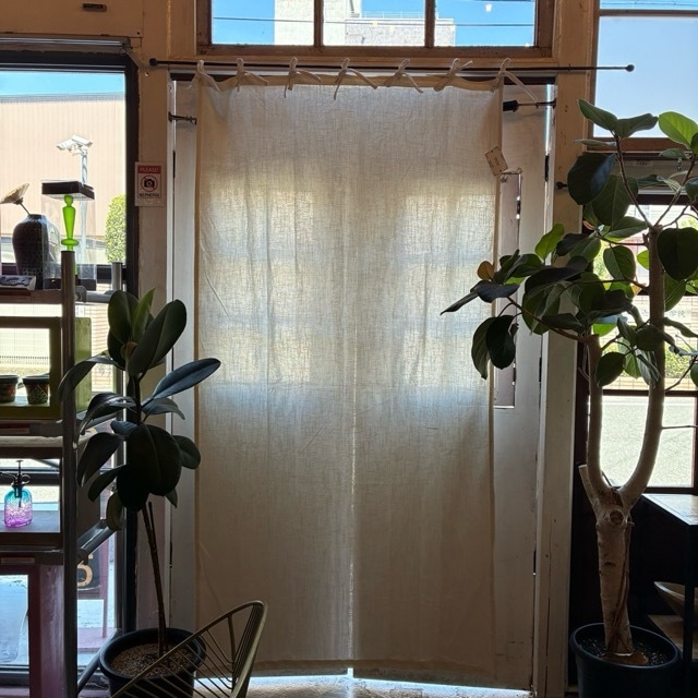 TOPANGA Homefurnishing India Cotton Slub curtain　インド　コットンスラブカーテン　110×200cm　ホワイト　白　綿　ナチュラル　ドレープカーテン　腰高窓　中厚　カーテンポール　暖簾