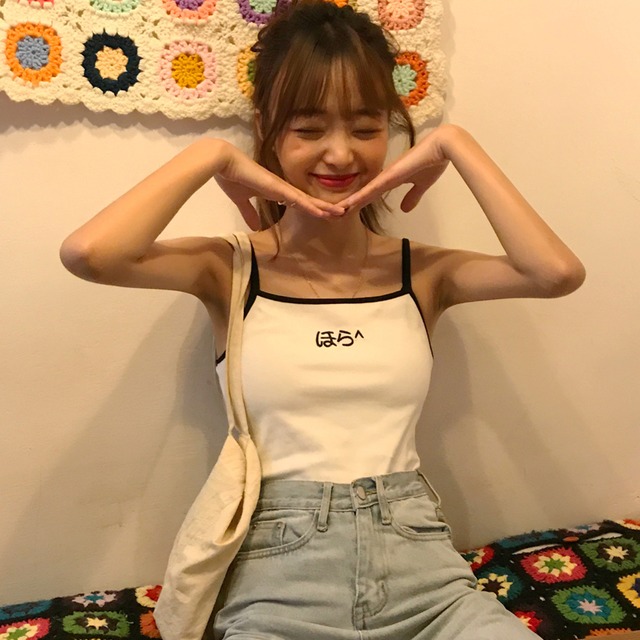 春と夏の新しいオールマッチの黒と白のコントラストカラーの甘い文字が内側に刺繍され、小さなキャミソール、外側に女性のジャケットがあります 1号婦人5549473273