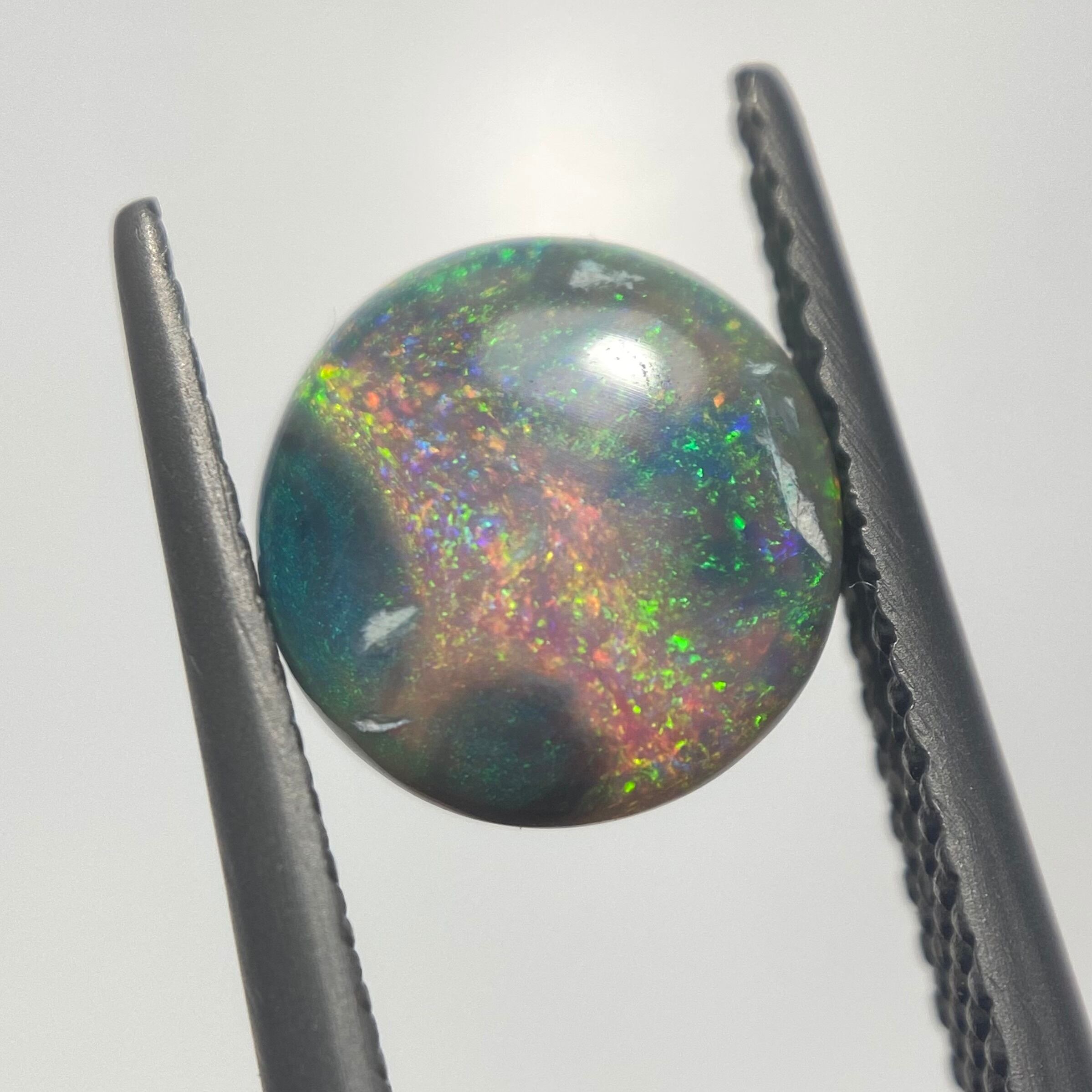 ギャラクシーなイリデッセンスを楽しむ両面ブラックオパール